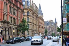 翻譯方法包括歸化與異化嗎？